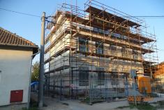 Rekonstrukce bývalé školy na bytový dům očima místního fotografa