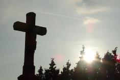 Kříž na&nbsp;bařickém hřbitově